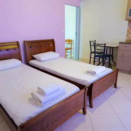 Guest house Chris Ksamil