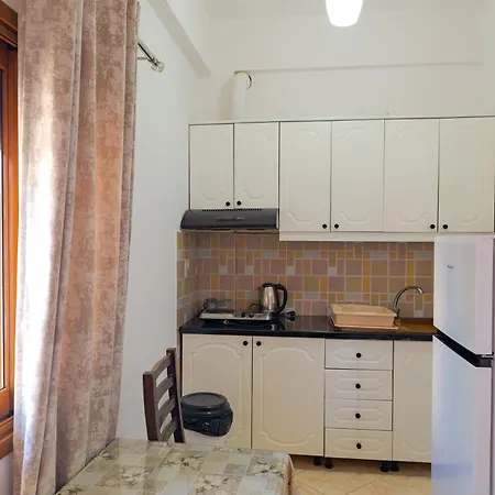 Guest house Chris Ksamil