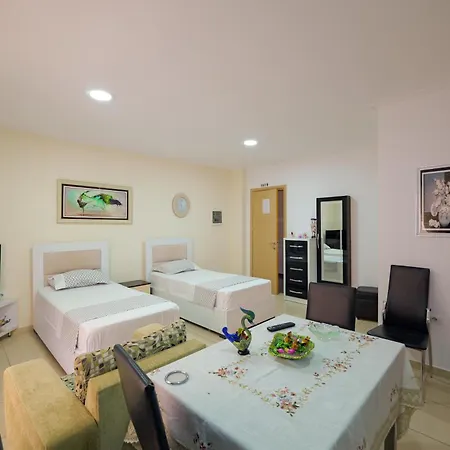 Guest house Chris Ksamil