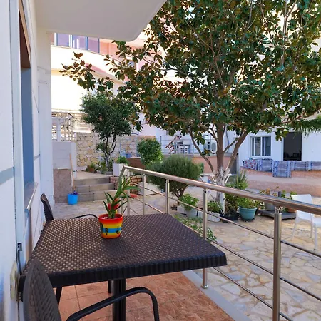 Chris Guest house 3*
