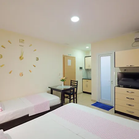 Guest house Chris Ksamil