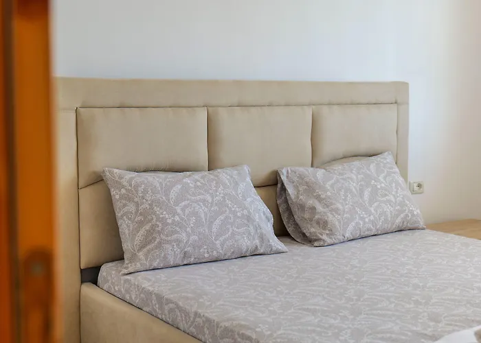 Chris Gasthuis Ksamil